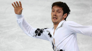 Illustration for article titled The laws of physics turned these pretty ice skaters into ugly derps